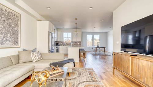 Stay Portland - Custom North Tabor Farmhouse - Gym & Kitchen - Photo 2