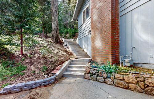 Idyllic Cabin in the Woods Cozy Crestline Retreat - Foto 21