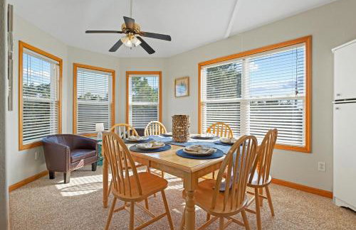 3 Bedrooms, Hot Tub, Fire Pit, and Pet Friendly - Foto 18