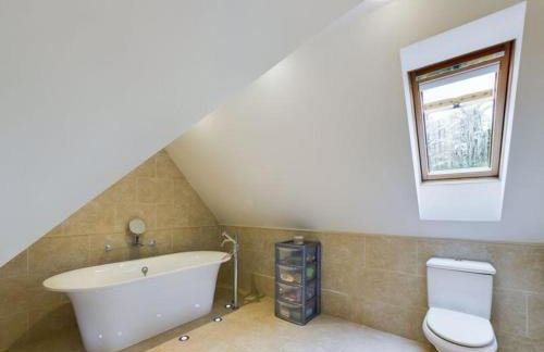 Serene Retreat - Hot Tub - Pool Table - Close to New Forest and Bournemouth Beach - Sleeps 12 - Foto 34