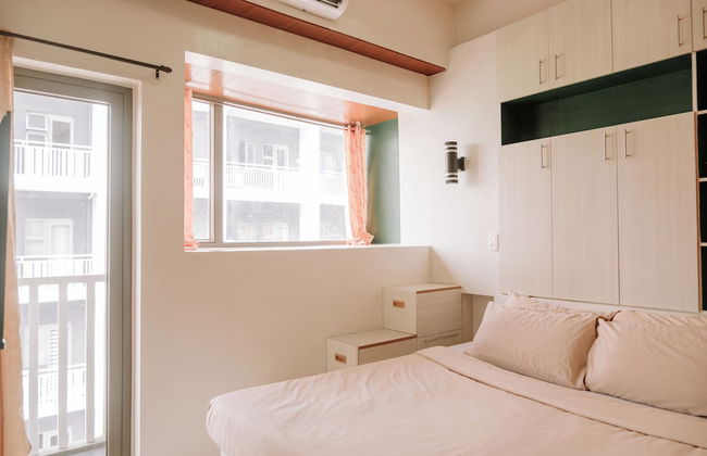 Sleek & Stylish Urban Loft - Photo 5