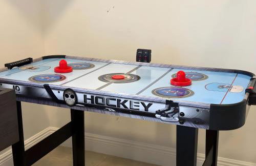 Spacious 4/4 Home Central To All Attractions - Foto 17