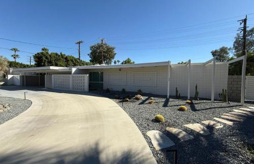 Aerhaus - Mid-Century Oasis - Foto 42