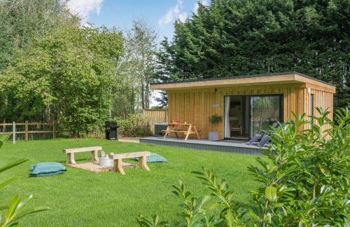 Luxury Silver Birch Lodge: Hot Tub/BBQ/Fire Pit - Foto 32