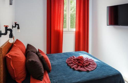 T3 de 35m2 - Bord de mer - plage de la Nartelle- Sainte maxime - piscine partagée -Parking - BBQ - 2 Chambres 2 Salle de bains - Foto 14