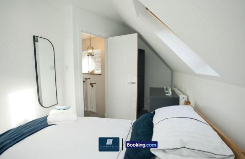 2 Bed House By Southern Stays Short Lets & Serviced Accommodation Bournemouth With Parking - Relocation & Family, 1km From The Beach - Photo 20