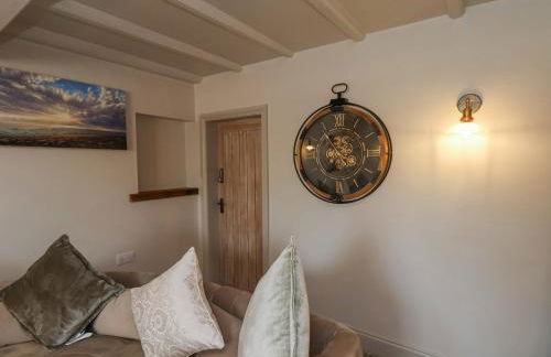 Beacon House - Photo 6