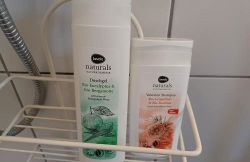 Ehemalige Bibliothek Apartment für 2 mit Küche Kamin Netflix Parken und Hofladen - Foto 24