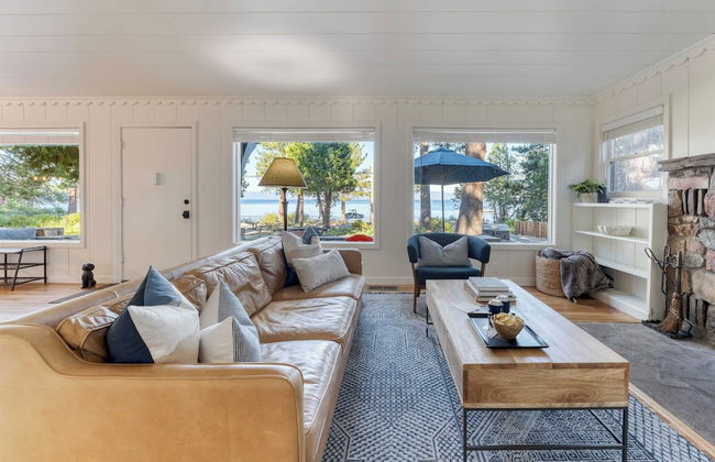 West Shore Lake House by Avantstay Ski Cabin w/ Backyard Sledding Hill! - Photo 10