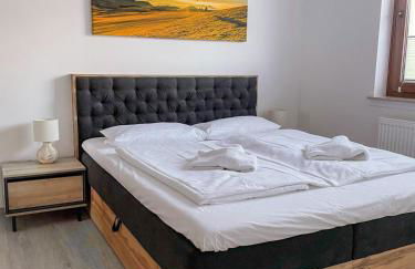 MaMa-Apartments - Haus Martina im Herzen der Rhön - 3 einzelbuchbare moderne Wohnungen für 2-8 Personen, Terrasse, Balkon, Garten, Ski und E-Bike Keller, Lounge, freies Wlan, familienfreundlich - Foto 13