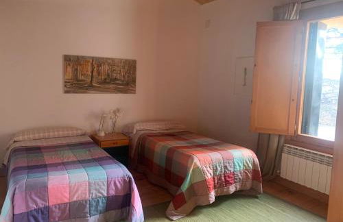 casa rural de un artista en plena naturaleza piscina y parque de esculturas en villarcayo - Photo 37