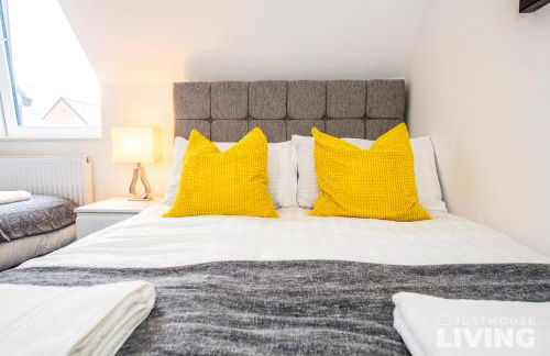 NEW Spacious Modern Townhouse Sleeps 12 Free Parking - Foto 28