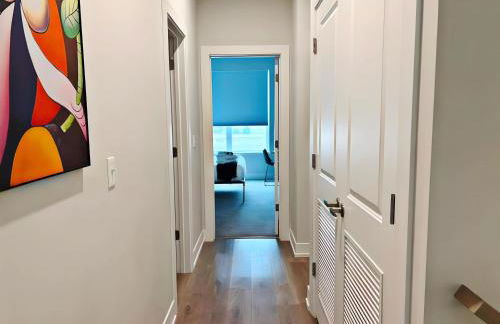 4BR Townhouse with Lake View & Parking - Sleeps 10 - WV rep 3 - Foto 27