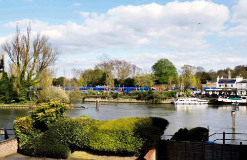 STABLE HOUSE - Near Windsor Castle - Foto 1