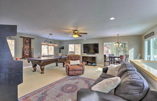 Lake Loon Hillside Cottage with Private Deck! - Foto 1