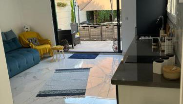 Location Studio Luxe Villejuif - Photo 1