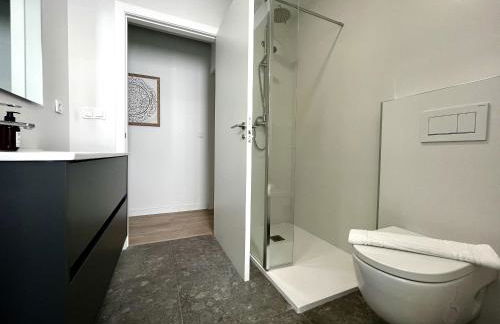 Premium Penthouse Seasonal Rental - Photo 19