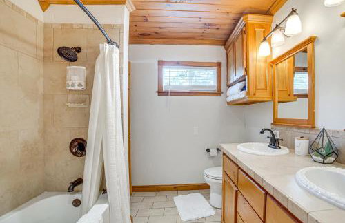 Spacious Deck Waterfront Home in Gun Barrel City! - Foto 16