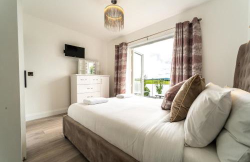 Escape Ordinary at Lily's Pad - Foto 71