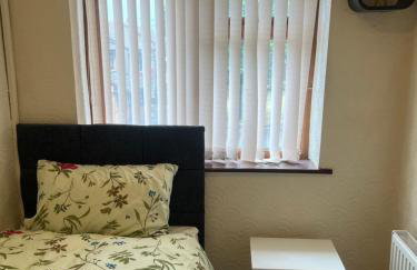 Five Oaks House- Entire 3 Bedroom House for Family & Contractors with up to 5 sleep- NO PARTIES ALLOWED - Foto 8