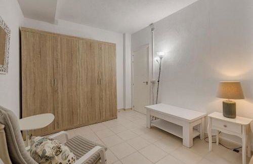 Villa Elisabetta, Luxury Villa with Heated Pool Ocean View in Adeje, Tenerife - Foto 36