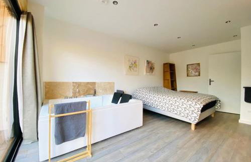 Loft arty à 800 mètres de la mer avec jacuzzi - Foto 17