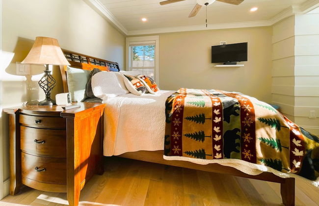 Lady of The Lake - Photo 27