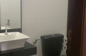 1 suíte cama king, 2 quartos com camas casal, 1 garagem, próx Basílica - Photo 2