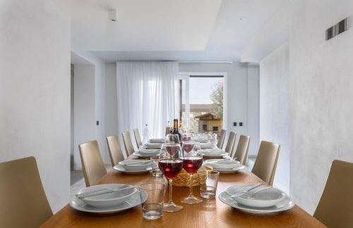 Villa Acquaviva with Panoramic, Private Pool and Gym - by PosarelliVillas - Foto 35