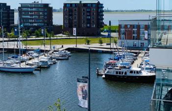 Port Marina "Schlagseite" - Foto 19