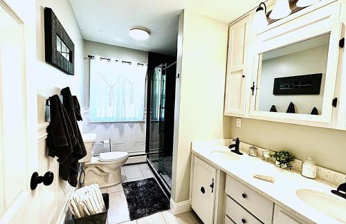 Melvin Village - 5 Bed 3 Bath Arcade Near Lake Pet Friendly fee applies - Foto 8