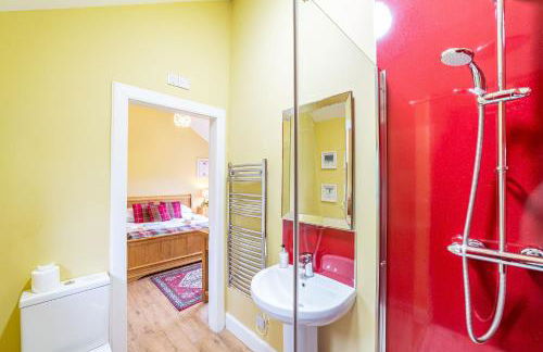 Pine Marten Lodge with Hot Tub - Foto 10