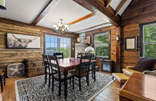 Knotty By Nature- Pet Friendly, Firepit, 150 Acres - Foto 13