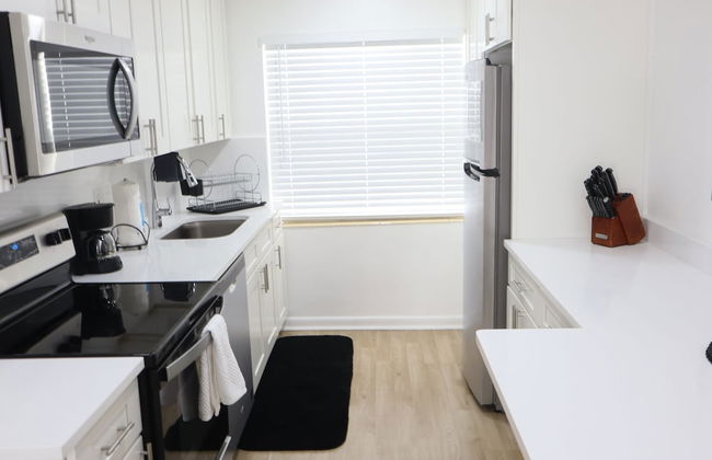 Amazing 2BR walking distance to Beach - Foto 12