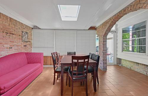 Home for summer with pool, pool table, outdoor kitchen,patio and balcony - Foto 26