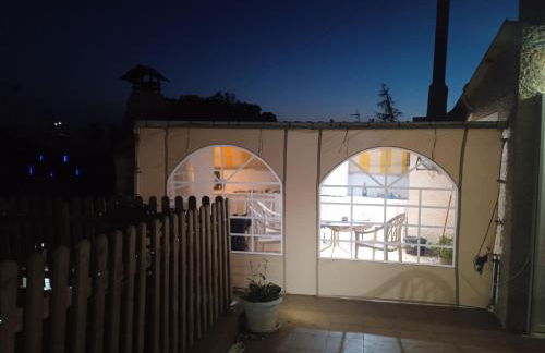 Habitaciones en planta superior independiente con piscina - barbacoa - Foto 15