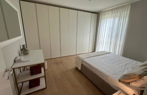 The Captain Apartments Marina next to Verbella Leonardo Academy MXP - Photo 8