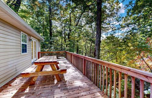 Holly Forest Hideaway - Photo 3