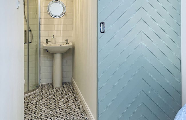 Wavecrest Holiday Cottage - Photo 13