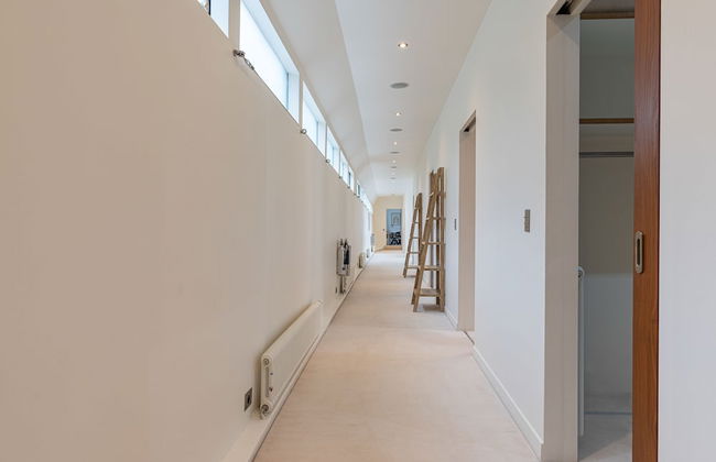 JOIVY Stunning 5-Bed Boathouse On The River Thames - Foto 9