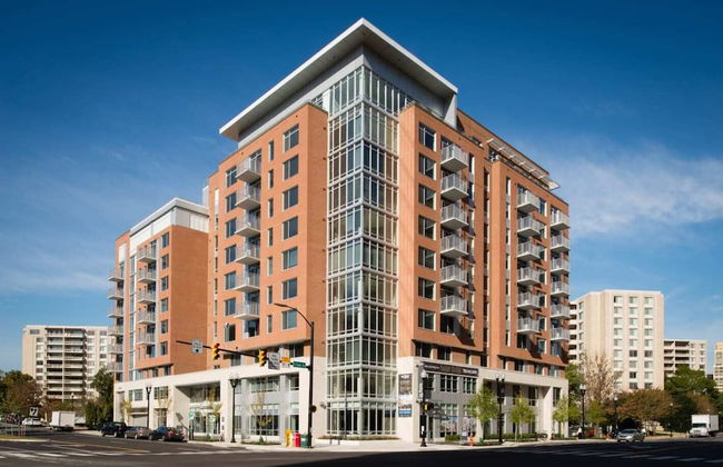 Fantastic 2BR Condo at Crystal City - Foto 25