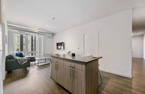 Spacious and Modern With Premium Amenities Near U of M - Foto 8