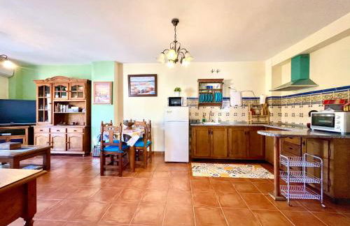 Apartamentos Axarquia , Frigiliana, terraza privada con vistas a la montaña rio y al mar - Photo 29