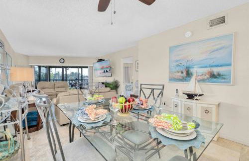 Sun Plaza by Coastal Chic Vacations - Private Beach Access with Pool and Tennis - Photo 42