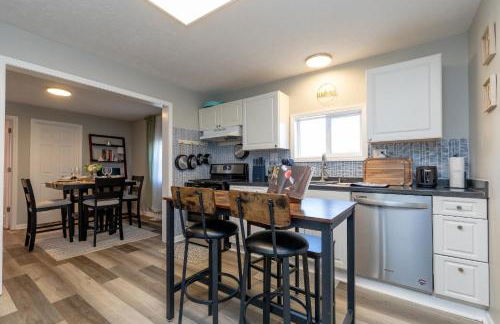 Lakeside Serenity Your Perfect Getaway Gallatin - Photo 28