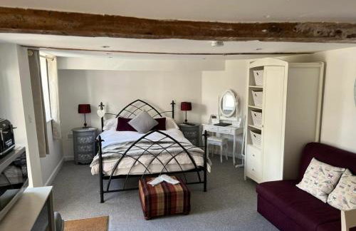 Pitfield Apartments - Photo 13