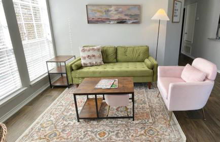 Pool View Escape - Near Shops & Dining - Foto 1