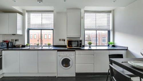 Exceptionally Spacious Central Canterbury Home - Foto 4, stove, dishwasher, pet friendly, toaster, minibar