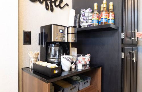 Your Family’s Home Away from Home w/ No Extra Fees - Foto 19