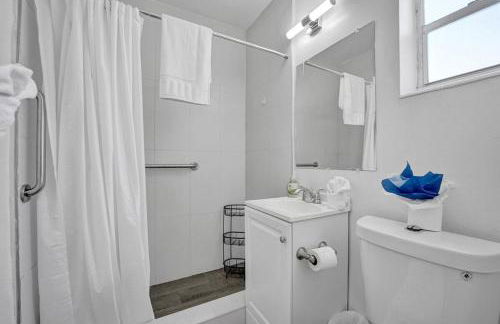 Lovely 1- Bedroom Rental Unit With Pool - Foto 80